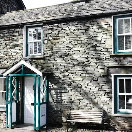 Holiday home Dove Holme *